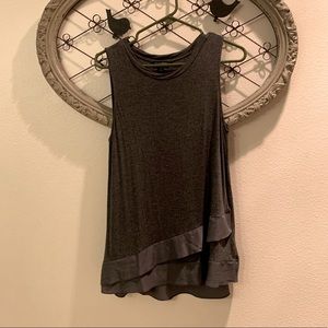 🐝 Banana Republic tank top